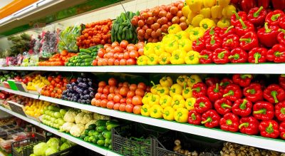 Fresh,Organic,Vegetables,And,Fruits,On,Shelf,In,Supermarket,,Farmers